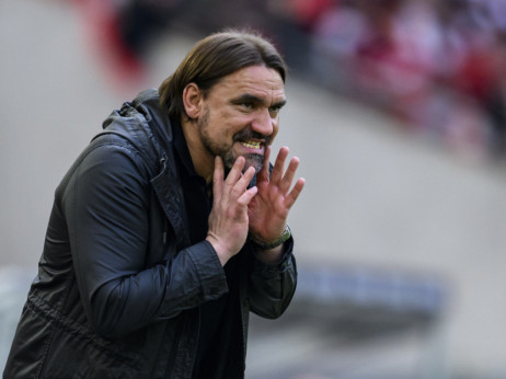 Obezbeđena promocija, ne i posao: Premijer liga znači otkaz za Farkea?