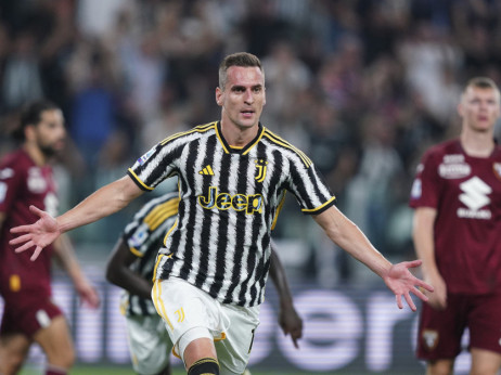 Juventus mu veruje iako ne igra godinu dana: Milik produžio ugovor do 2027.