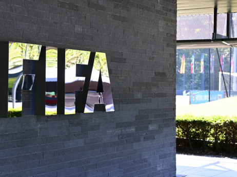 FIFA uvela inovacije: Na SP za klubove navijači će uživo moći da prate snimak sa kamere koju sudija nosi na sebi