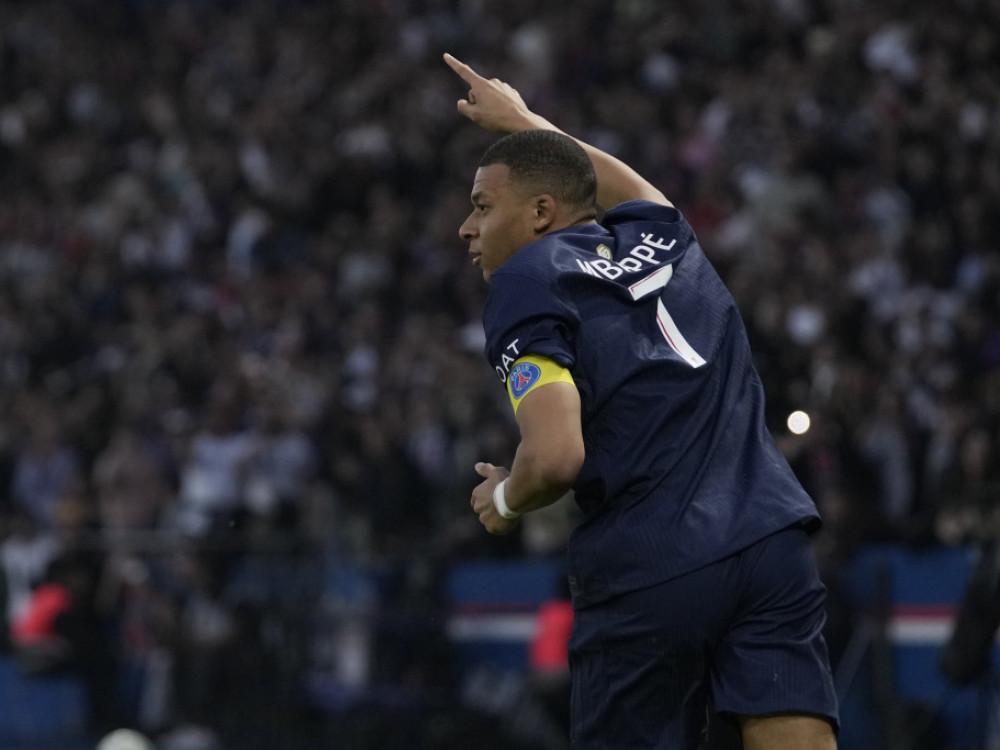 Kilijan Mbape proslavlja gol protiv Tuluza