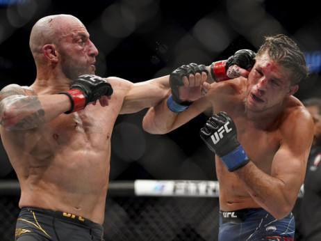 Niko me ne može pobediti u meču na pet rundi: Aleks Volkanovski već vidi stari pojas oko struka