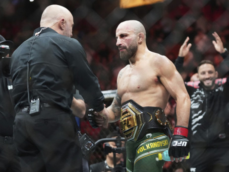 Legendarni Volkanovski vratio UFC pojas i oborio rekord "federvejt" divizije - najstariji šampion ikada!