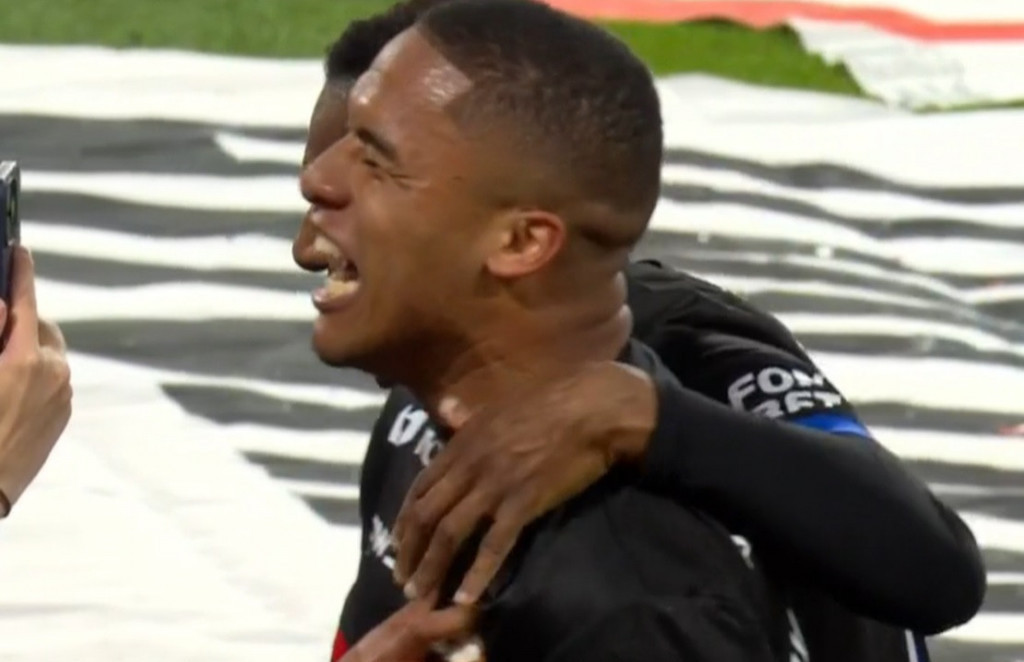 Saul Gurarirapa slavi gol za CSKA